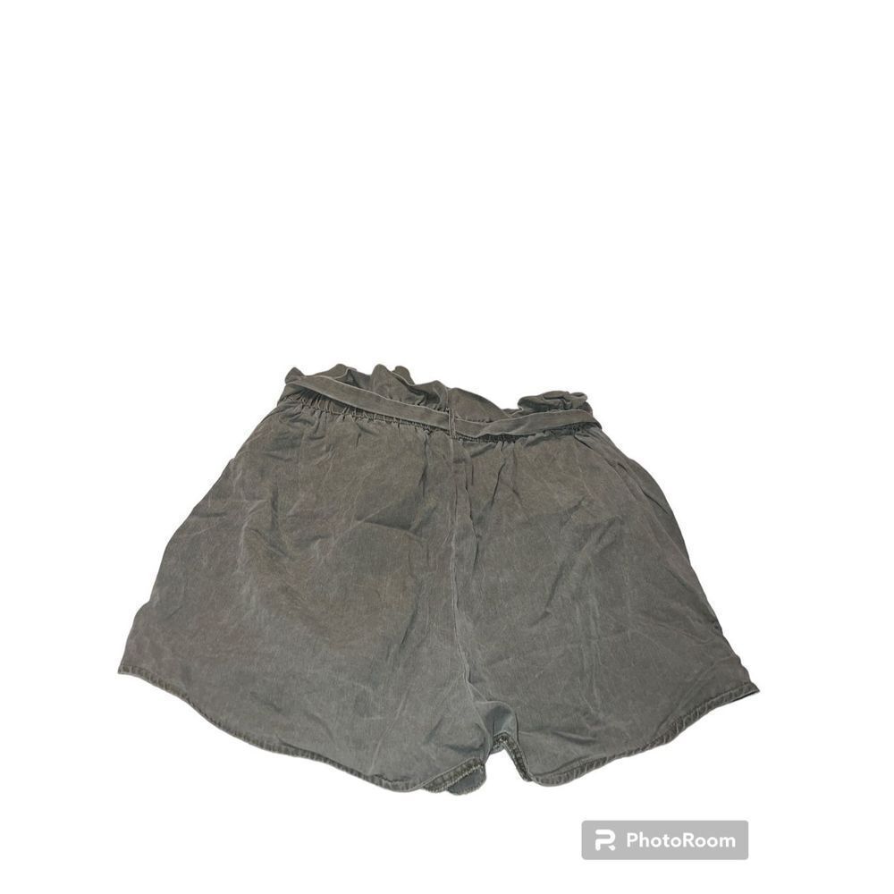 ✨Express Extreme High Rise Green Shorts✨ - Picture 3 of 5